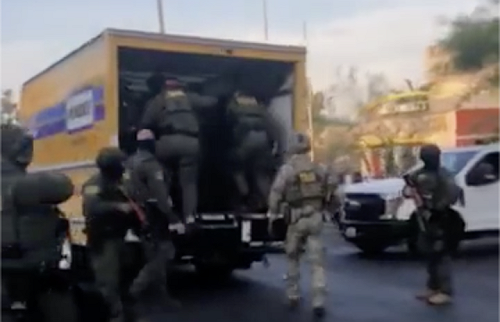Penske Speaks Out After Border Patrol Agents Jump Out of Rental Truck in Immigration Raid at LA Home Depot [Video]
