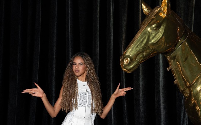 BLUE IVY CARTER WINS BET YOUNGSTARS AWARD FOR THE SECOND YEAR IN A ROW