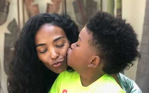 ANANDA LEWIS DIES AT 52, LEAVES BEHIND SON LANGSTON