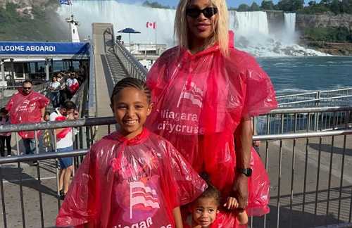 SERENA WILLIAMS KICKS OFF WORLD TOUR WITH DAUGHTERS