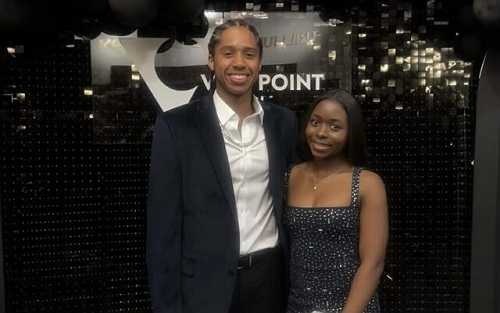 JENNIFER HUDSON’S TEEN SON DAVID JR. LOOKS ALL GROWN UP AT HOMECOMING