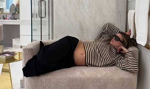 SOFIA RICHIE GRAINGE CELEBRATES FIVE MONTHS OF PREGNANCY WITH NEW PHOTOS