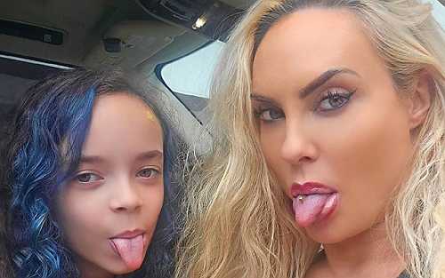 COCO AUSTIN ON BREASTFEEDING CHANEL UNTIL 6: “IT WAS A BONDING EXPERIENCE