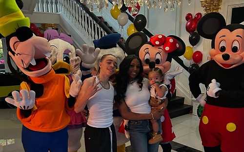 KING HARRIS AND GIRLFRIEND CELEBRATE THEIR SON’S FIRST BIRTHDAY WITH A MICKEY MOUSE & FRIENDS PARTY