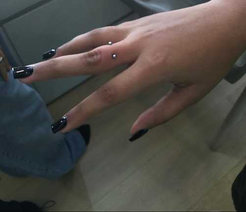 NORTH WEST SHOWS OFF NEW FINGER PIERCING AND THANKS MOM KIM KARDASHIAN