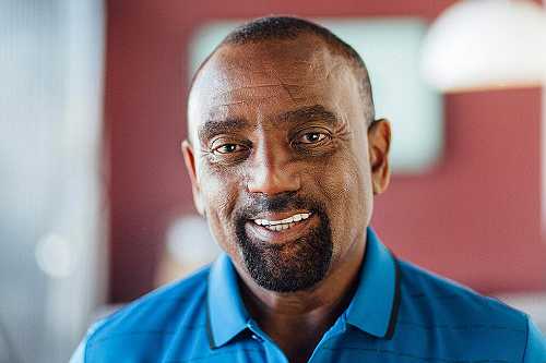 Jesse Lee Peterson Vs. Black Literacy: Former NFL Player Utterly Baffled By Speaking 