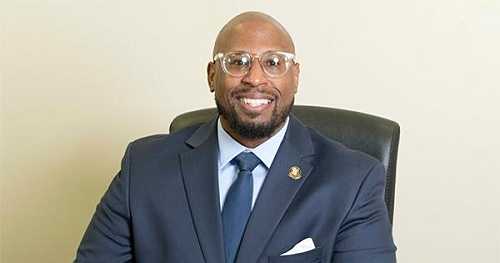 Black Financial Expert Urges Americans Facing SNAP Benefit Cuts to Take Control