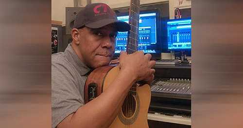 Acclaimed Black Musician Resumes Personalized Guitar Lessons for Aspiring Artists Worldwide