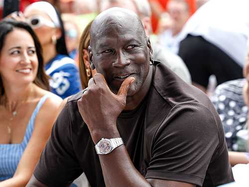 Michael Jordan Accidentally Photobombs Family’s Italian Vacation