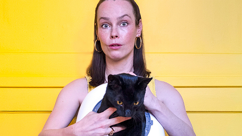 Ambrosine Davies Brings Raw, Razor-Sharp ‘LA Baby’ to Edinburgh Fringe 2025