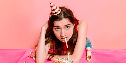 Isabel Renner Talks Comedy, Shyness, and 