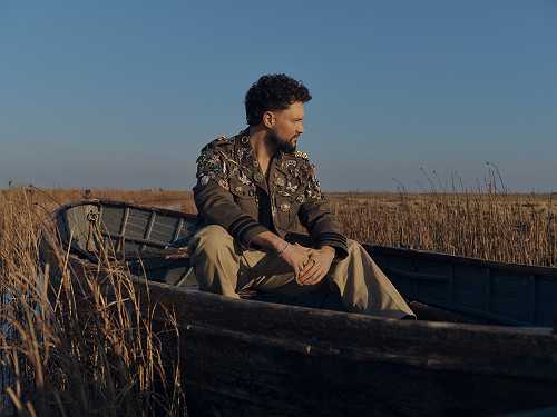 Album Review: Calum Scott finds peace in reflection on third LP 