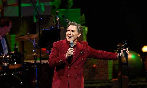 Rob Brydon is spreading festive cheer across the UK with his Christmas show - CelebMix