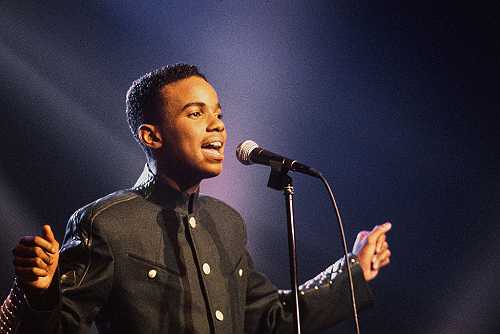 10 Songs You Forgot Existed To Add To Your ’90s R&B Playlist