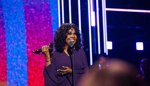 CeCe Winans, Tamela Mann & More Shine at the 56th GMA Dove Awards