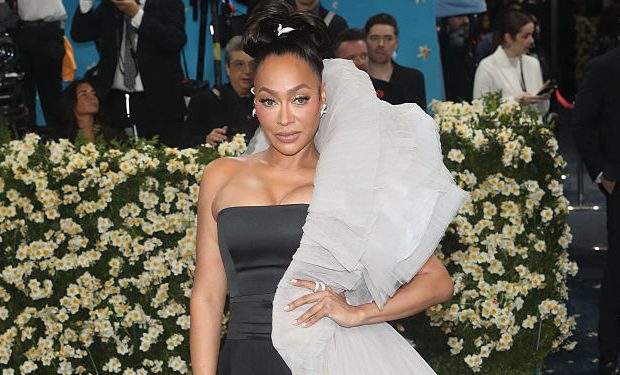 It’s Giving Face, Fashion, and Fabulousness – Happy Cancer Season!