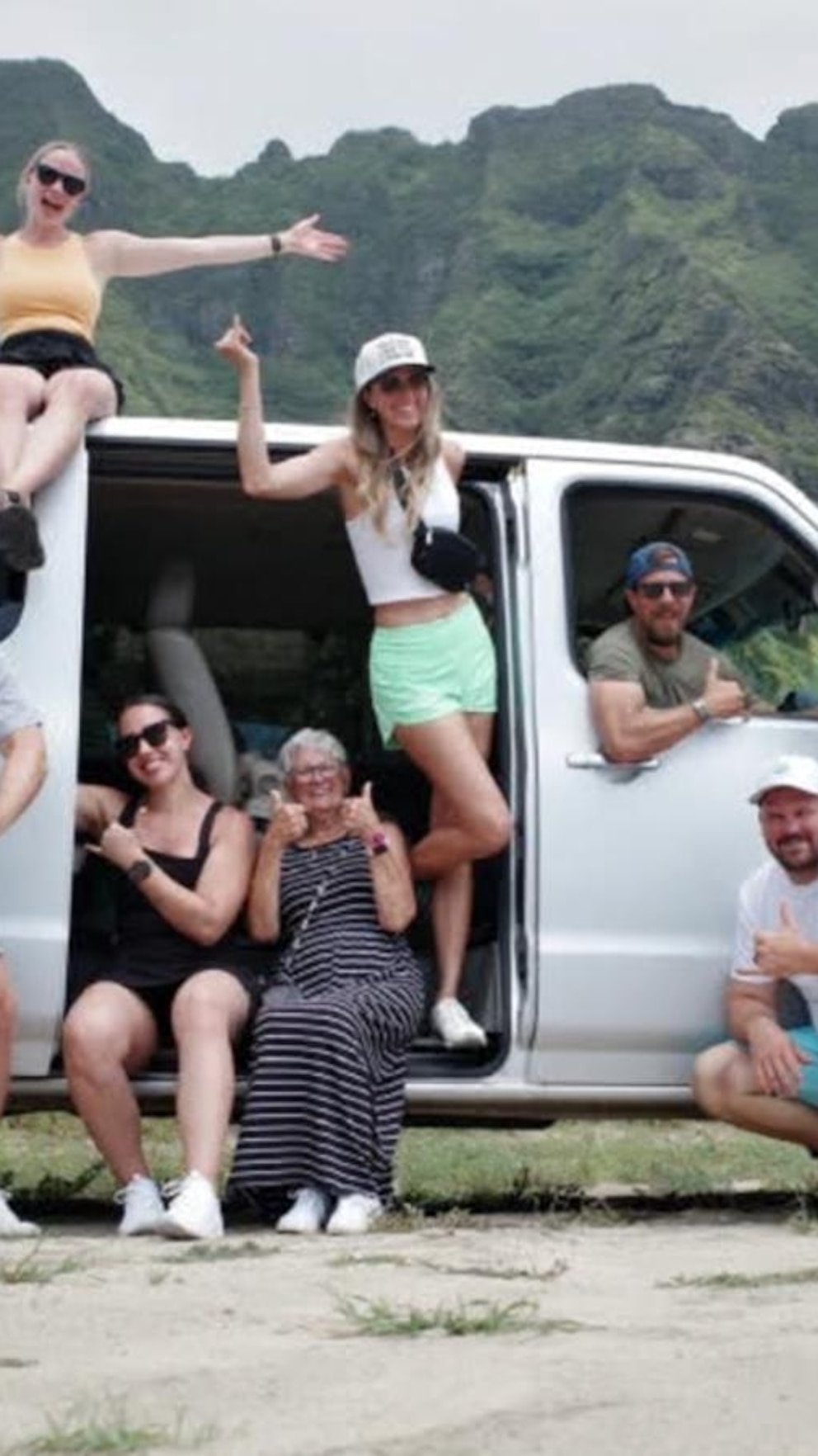 Video Grandchildren gift grandma Hawaii vacation after taking all 16 on individual trips