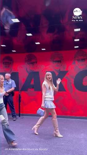 Video Taylor Swift and Travis Kelce spotted at college football game after engagement