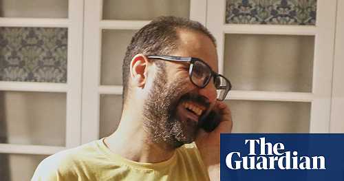British-Egyptian activist Alaa abd el-Fattah arrives in UK after travel ban lifted