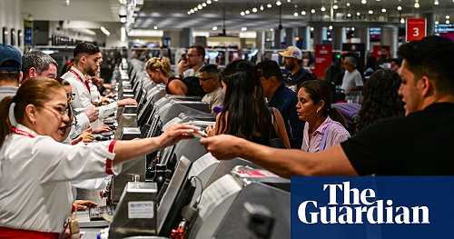 Venezuela says being in US is ‘great risk’ as countries respond to Trump travel ban