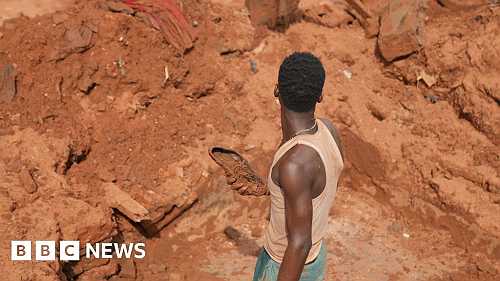 Nigeria floods: Death toll hits more than 200, officials say