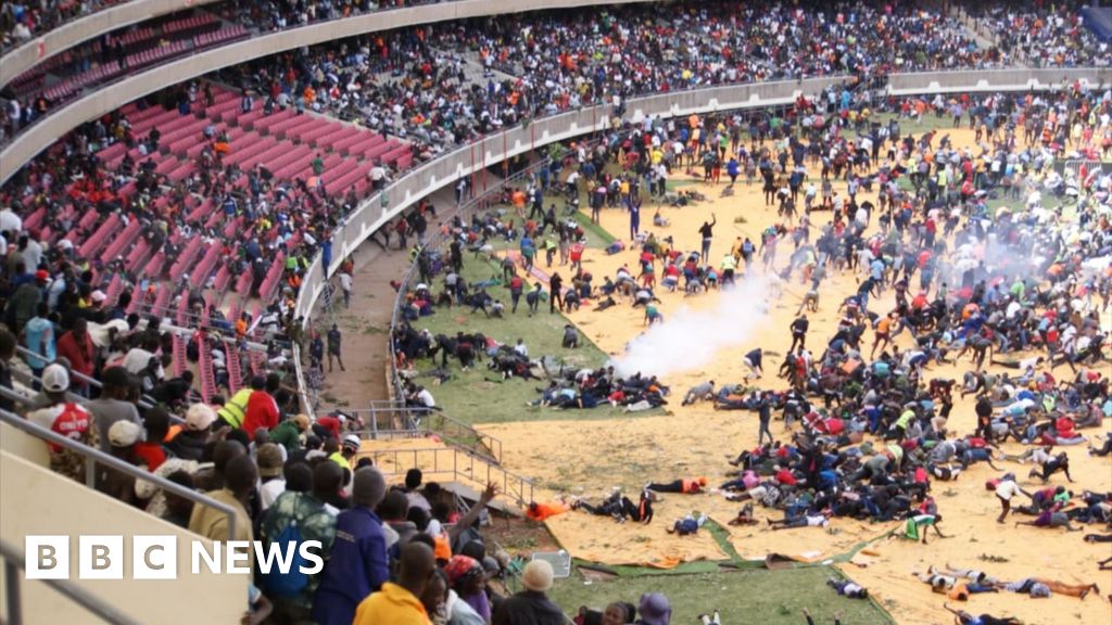 Police fire tear gas at crowds mourning former Kenyan prime minister Raila Odinga