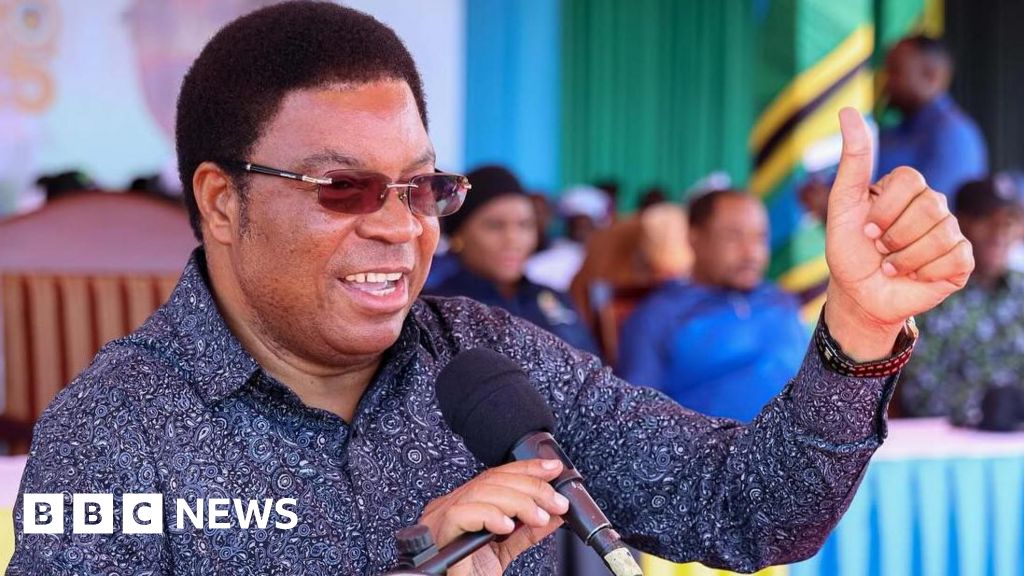 Kassim Majaliwa: Tanzanian prime minister steps down from October elections