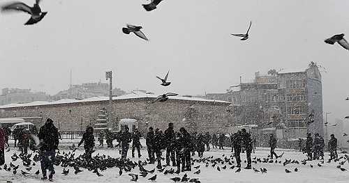 Heavy snow blankets Istanbul on first day of 2026 | Africanews