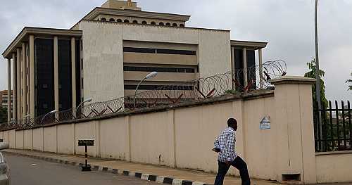 Nigeria: Ex-justice minister Abubakar Malami granted bail in money laundering case | Africanews