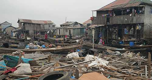 Makoko demolitions leave thousands homeless as Lagos clears waterfront settlement | Africanews