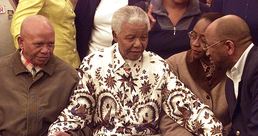 South African court clears sale of Nelson Mandela artefacts | Africanews
