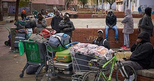 In surprise new policy, migrants living in Spain without permission can apply for legal residency | Africanews
