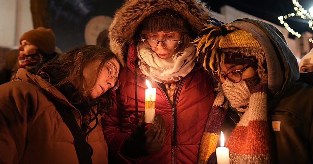 Minneapolis mourns nurse Alex Pretti fatally shot by federal immigration officers | Africanews