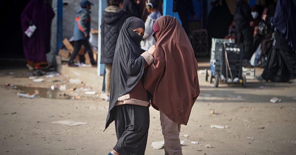 Foreign women linked to IS in Syria detention camps hope for amnesty | Africanews