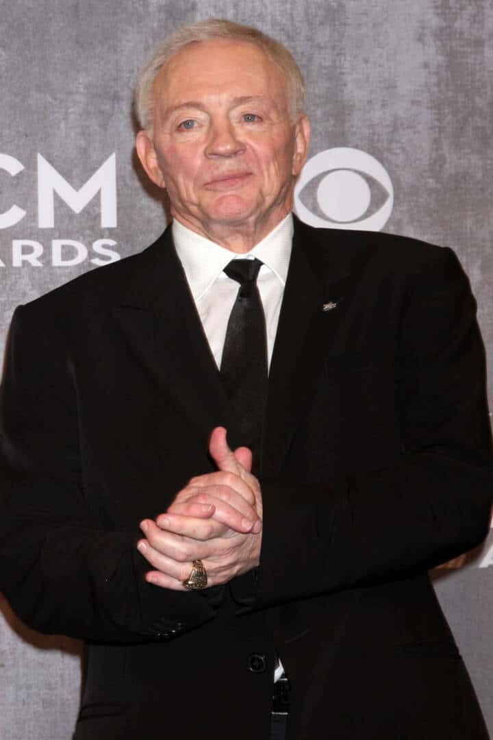 Jerry Jones Net Worth - My Money Chronicles