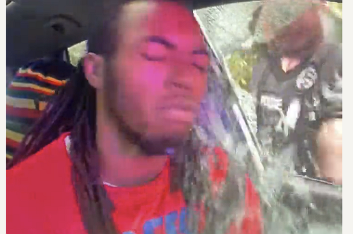 Video Shows Florida Cops Beat Black Man After He Questionined Why He Was Stopped Over Headlights During Daytime