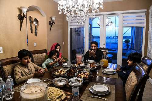 Eid Al-Fitr 2026: How To Show Up For Your Muslim Friends This Holiday