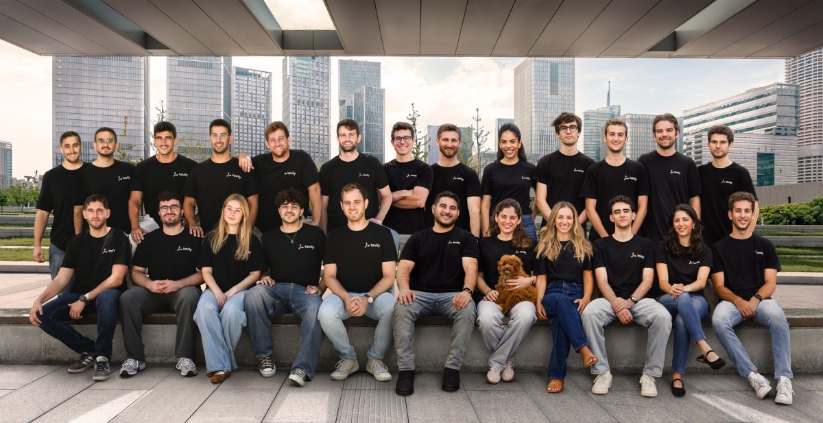Tavily raises $25M to connect AI agents to the web | TechCrunch
