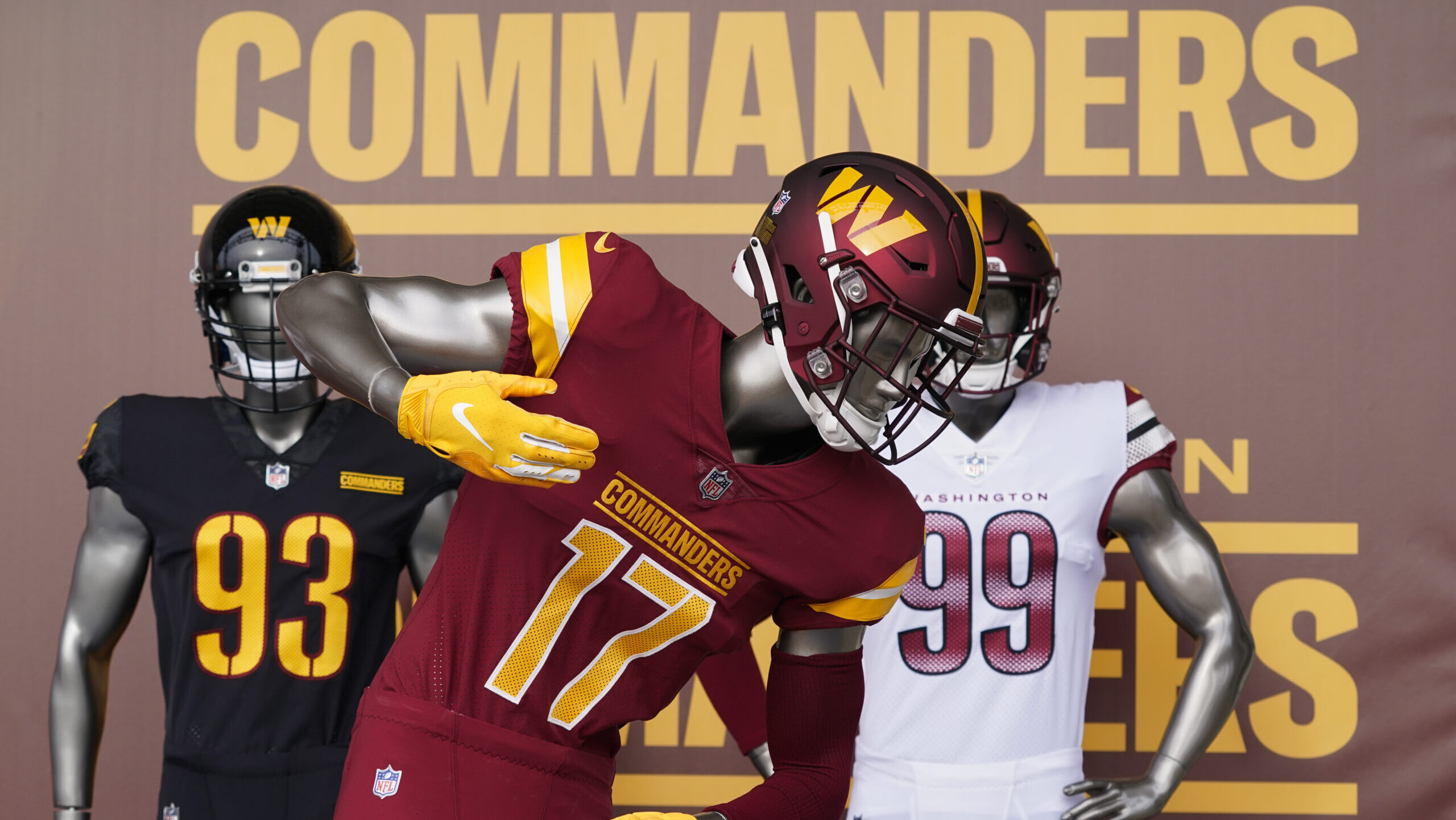 Trump threatens to hold up stadium deal if Washington Commanders don