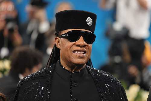 Stevie Wonder addresses conspiracy theories about whether or not he can actually see