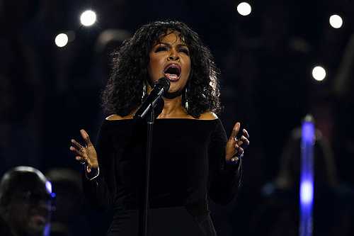 CeCe Winans is under fire for praising Kennedy Center Honors event