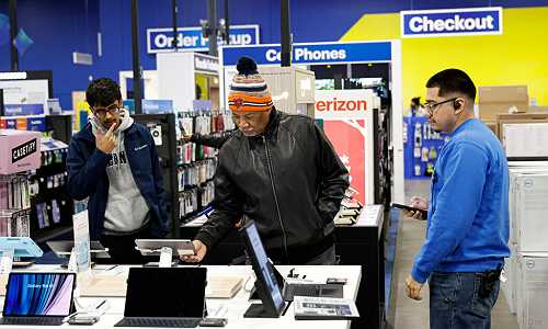 US tariffs are having an uneven effect on holiday prices and purchases