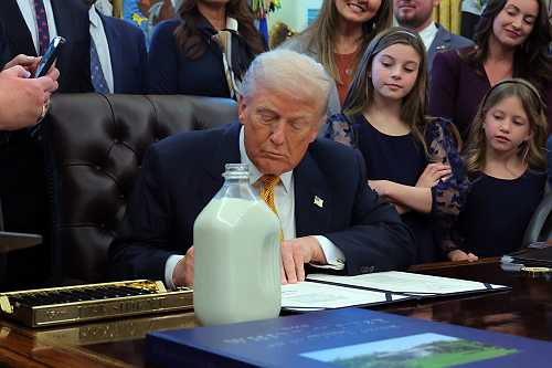 Trump administration reverses Obama-era school lunch regulations on milk