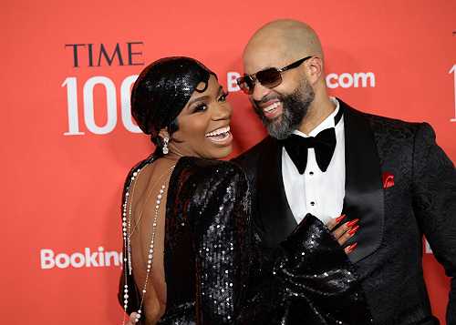 Fantasia receives a surpise proposal from her husband Kendall Taylor on Valentine