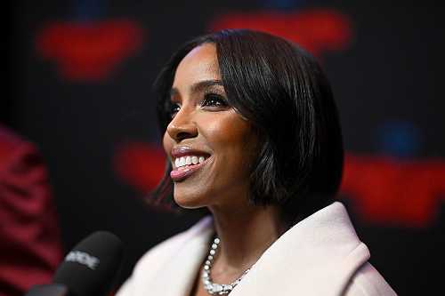 Kelly Rowland shares the power of her ‘shecosystem’ while navigating grief
