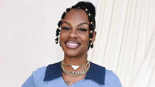 Awww! Jess Hilarious & Her Fiancé Pose Alongside Their Daughter Marley Sky To Celebrate Her 1st Birthday (PHOTOS)