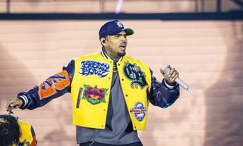 Compliment Or Diss? Chris Brown Reacts After Fan Claims His Work Ethic Comes From Substance Use (VIDEO)