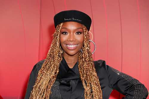 Mic Still On? Brandy Sets The Record Straight As Rumors Swirl After Mid-Performance Walk-Off (VIDEO)