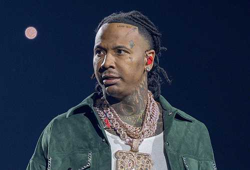 Wayment! Social Media Explodes After Clip Shows Fan Planting Kiss On Moneybagg Yo (WATCH)