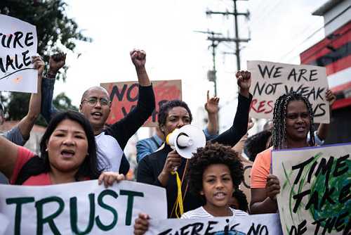 Do Black Americans Support Immigration Protests? A Divided Debate Over Anti-ICE Demonstrations.